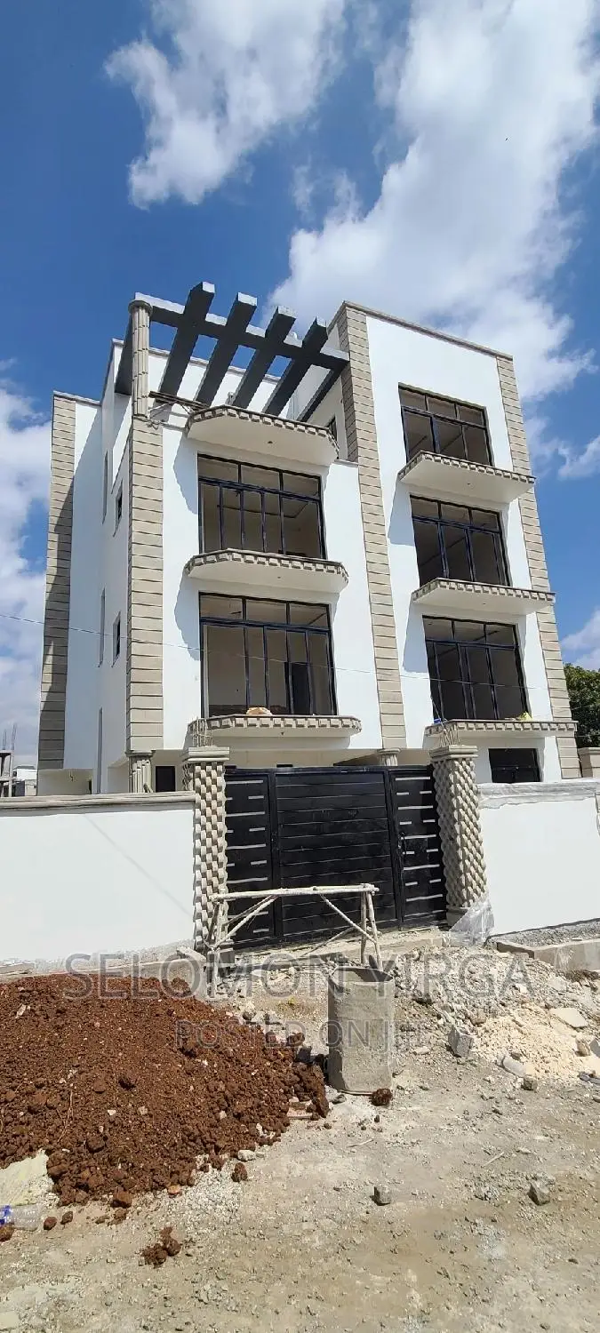 8bdrm House in አድስ አበባ, Yeka for sale