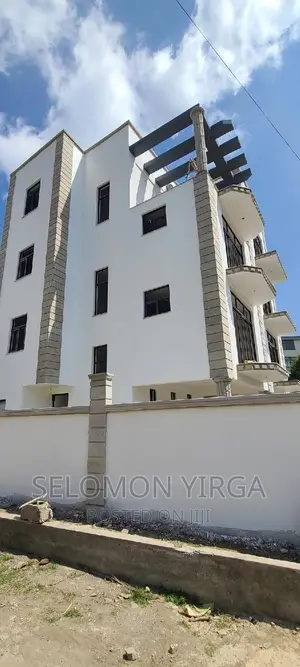 8bdrm House in አድስ አበባ, Yeka for sale