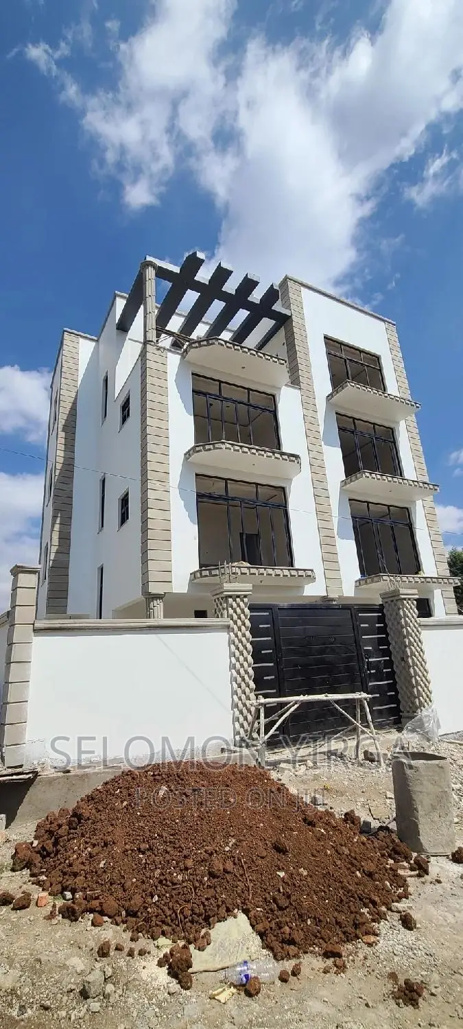 8bdrm House in አድስ አበባ, Yeka for sale