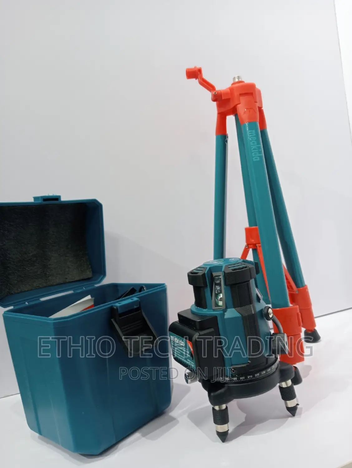 Laser Water Level With Stand/Tripod ጨረር ውሀ ልክ ከነመቆምያው