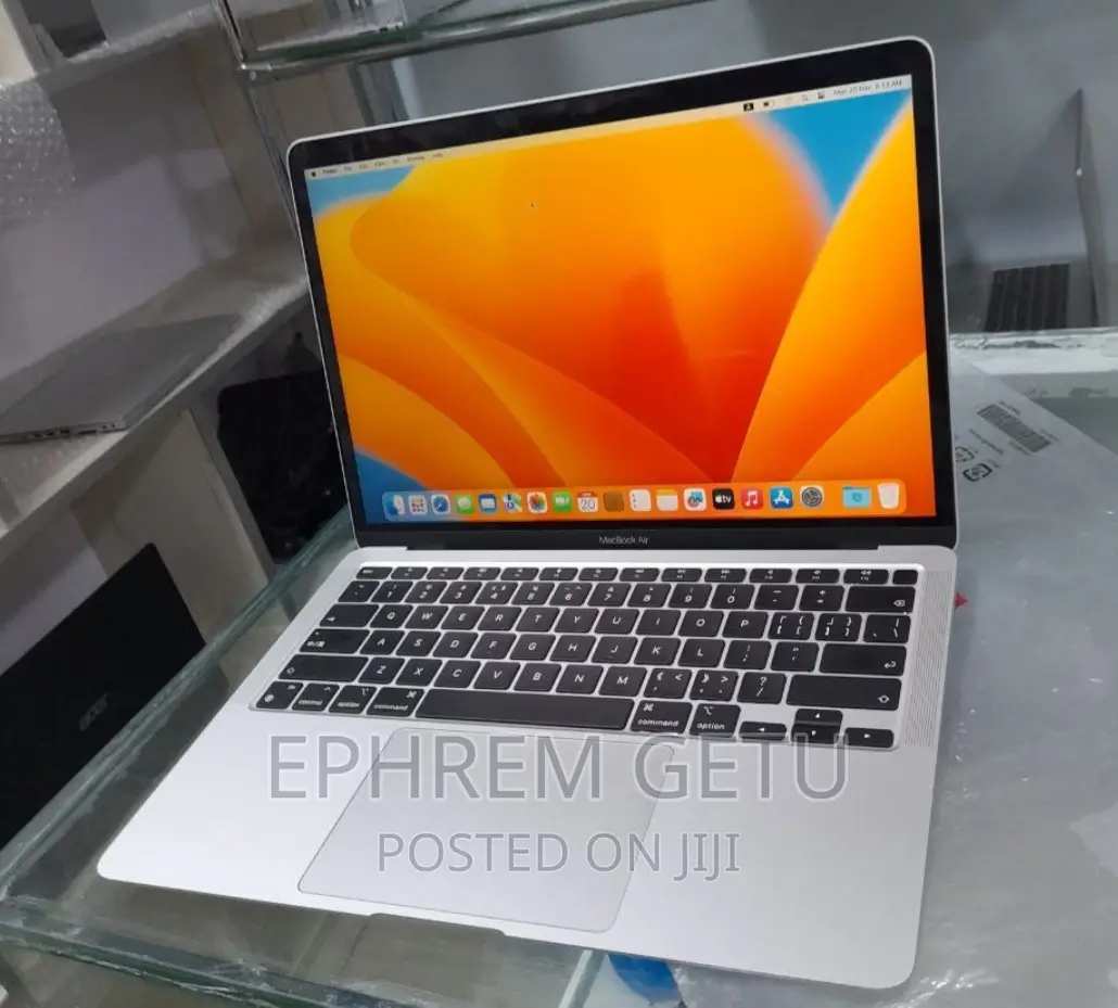 New Laptop Apple MacBook Air 2020 M1 8GB Apple M1 SSD 256GB