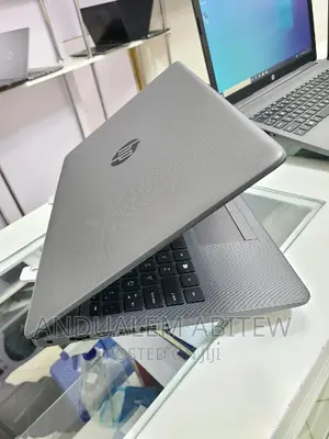 New Laptop HP 250 G7 8GB Intel Core I3 SSHD (Hybrid) 500GB