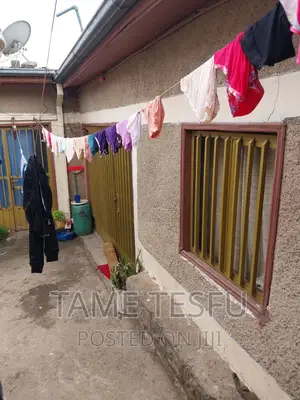 Furnished 2bdrm House in Yeka Kollejjii for sale