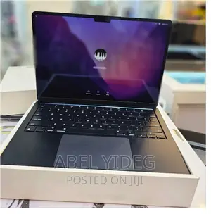 New Laptop Apple MacBook Air 2022 M2 8GB Apple M2 SSD 256GB
