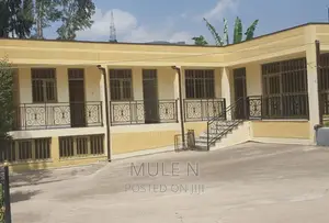 Furnished 4bdrm House in ወለቴ ስላሴ, Nifas Silk-Lafto for sale