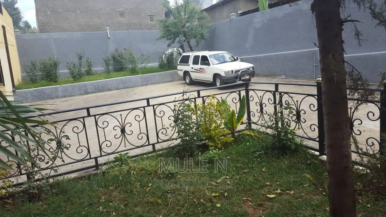 Furnished 4bdrm House in ወለቴ ስላሴ, Nifas Silk-Lafto for sale