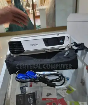 Epson S05 Projector