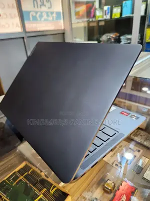 New Laptop Lenovo 12GB AMD Ryzen 5 SSD 512GB