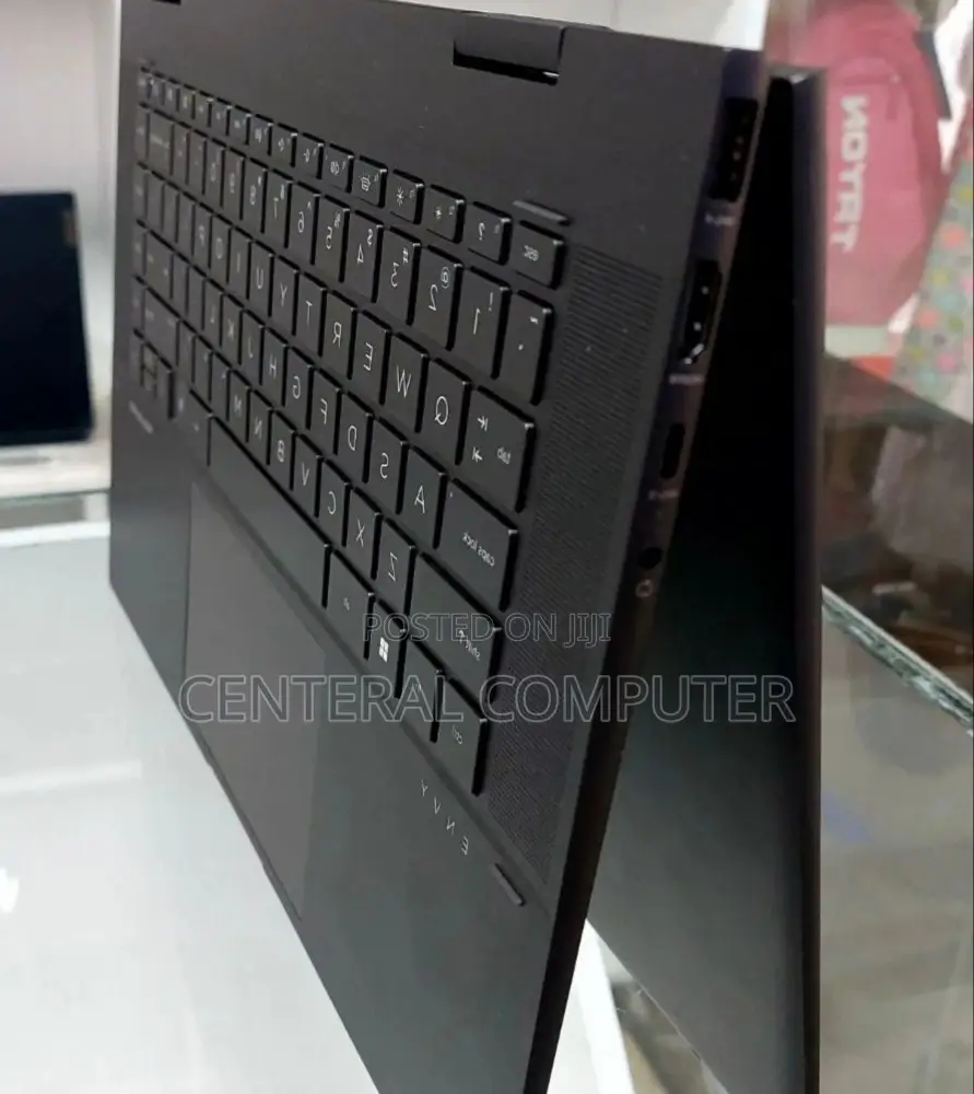 New Laptop HP Envy X360 16GB AMD Ryzen 7 SSD 512GB