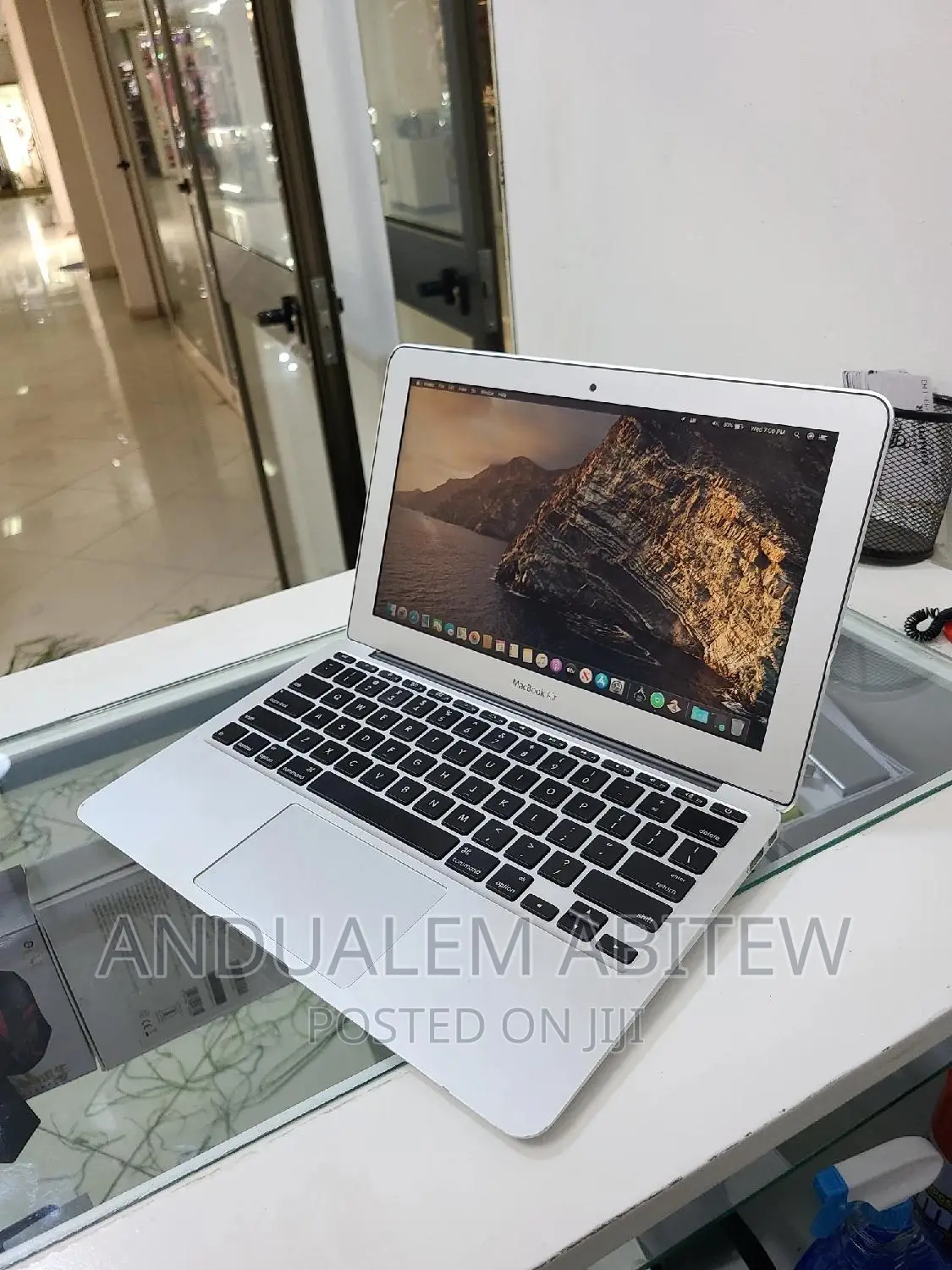 New Laptop Apple MacBook Air 2015 4GB Intel Core I5 SSD 128GB