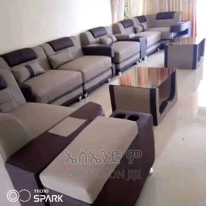 S M Sofa Design With Table