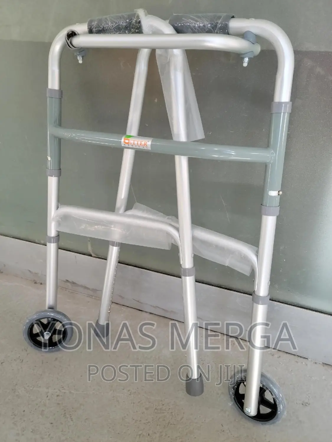 Walker_tubular Structure Walker/You to Easily Fold/Walker