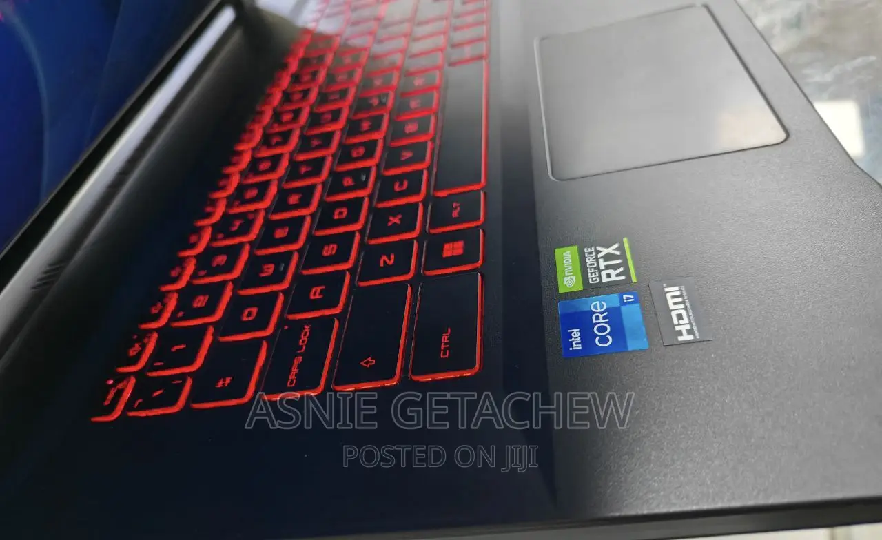 New Laptop MSI Katana 15 8GB Intel Core I7 SSD 512GB