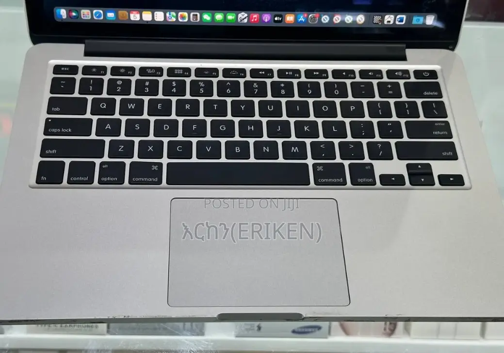 New Laptop Apple MacBook Pro 2015 8GB Intel Core I5 SSD 128GB