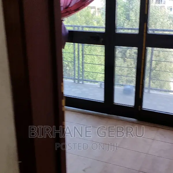 5bdrm House in House Ware, Bole for rent