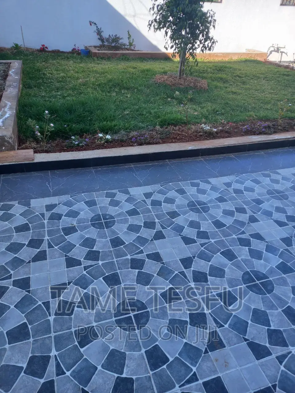 Furnished 10bdrm House in Hayat, Yeka for sale