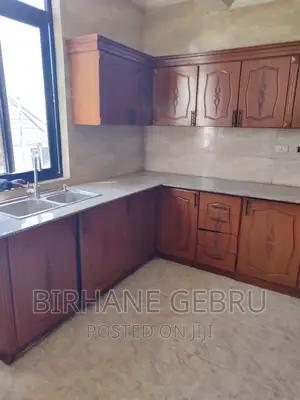 5bdrm House in House, Bole for rent