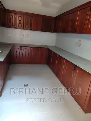 5bdrm House in House, Bole for rent