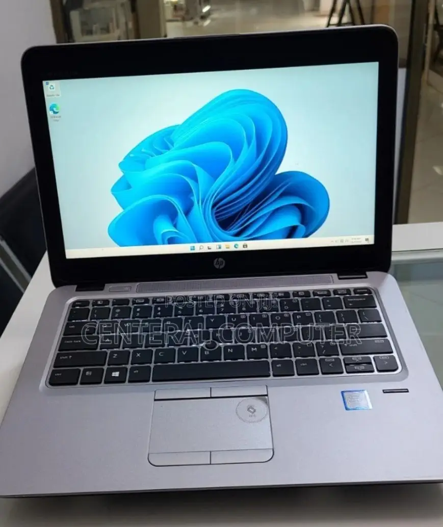 New Laptop HP EliteBook 820 G4 8GB Intel Core I7 SSD 512GB