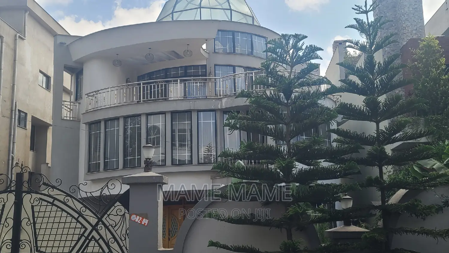 8bdrm House in Addis Abeba, Bole for sale
