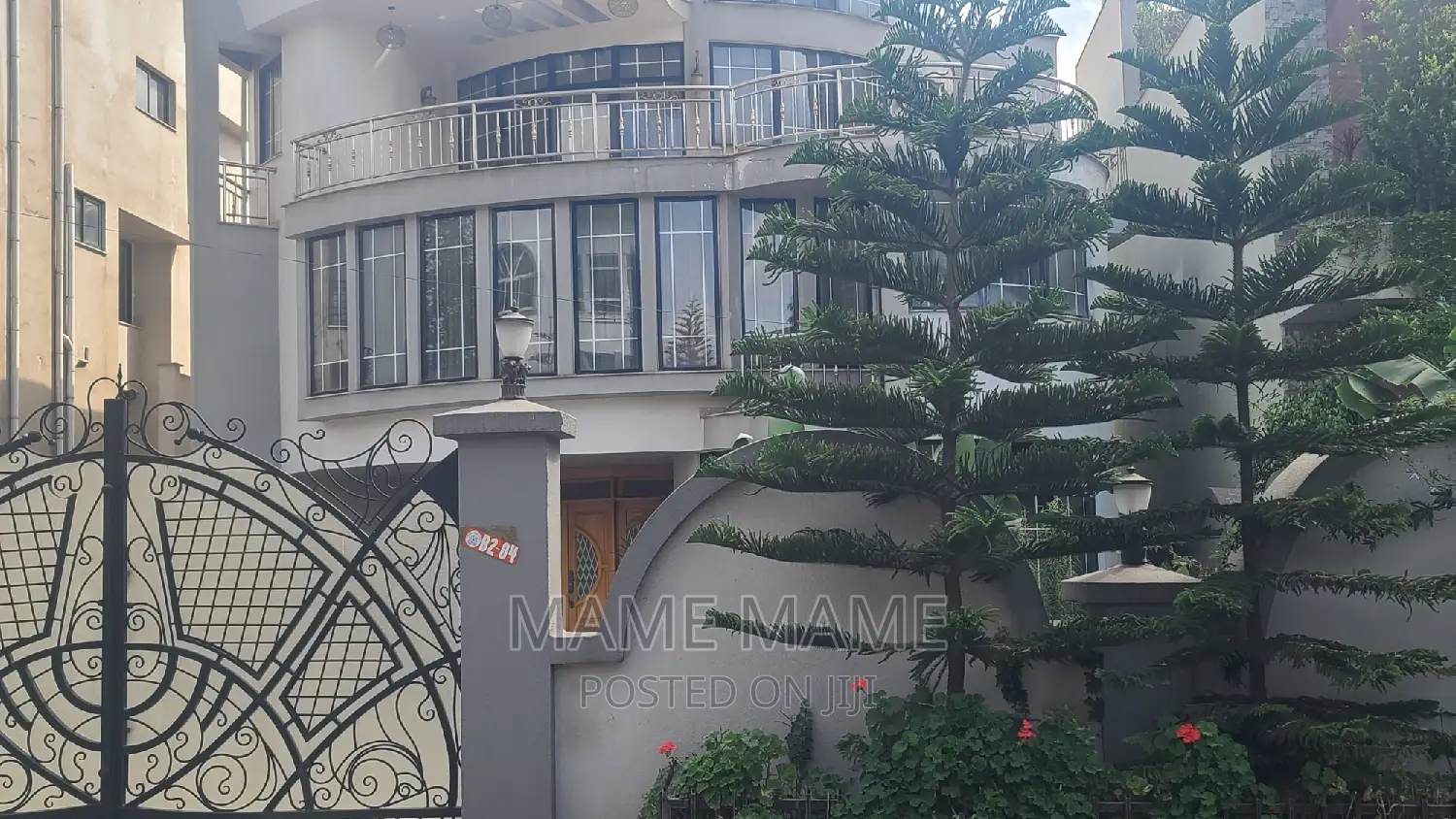 8bdrm House in Addis Abeba, Bole for sale