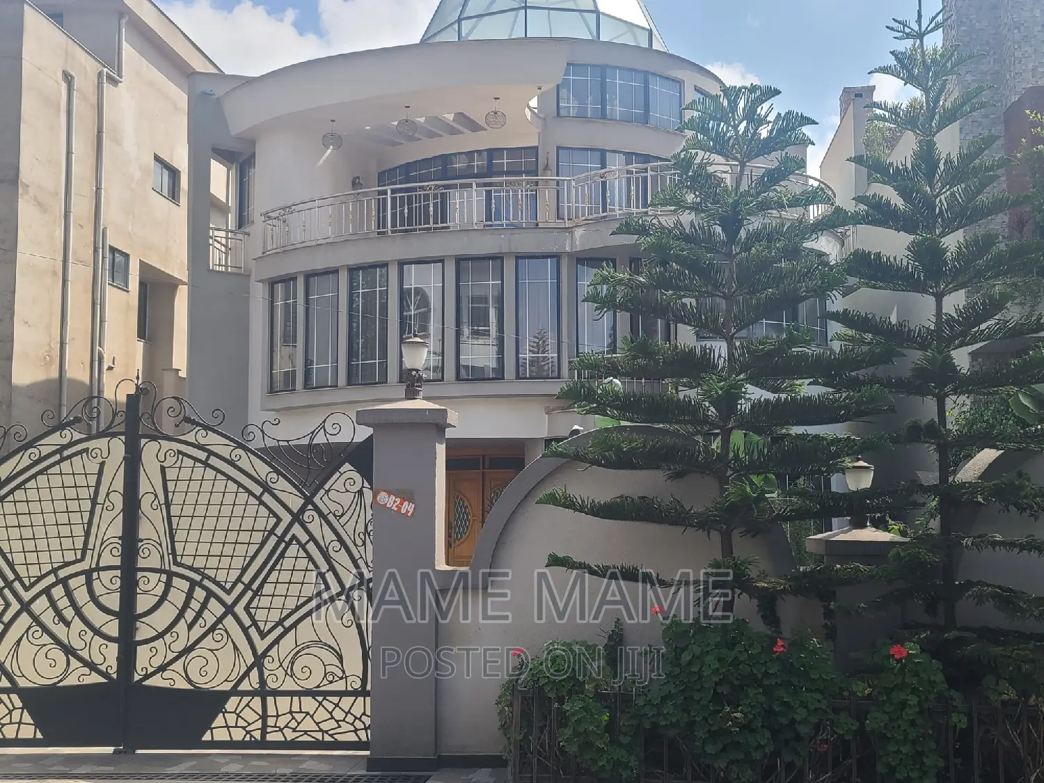 8bdrm House in Addis Abeba, Bole for sale