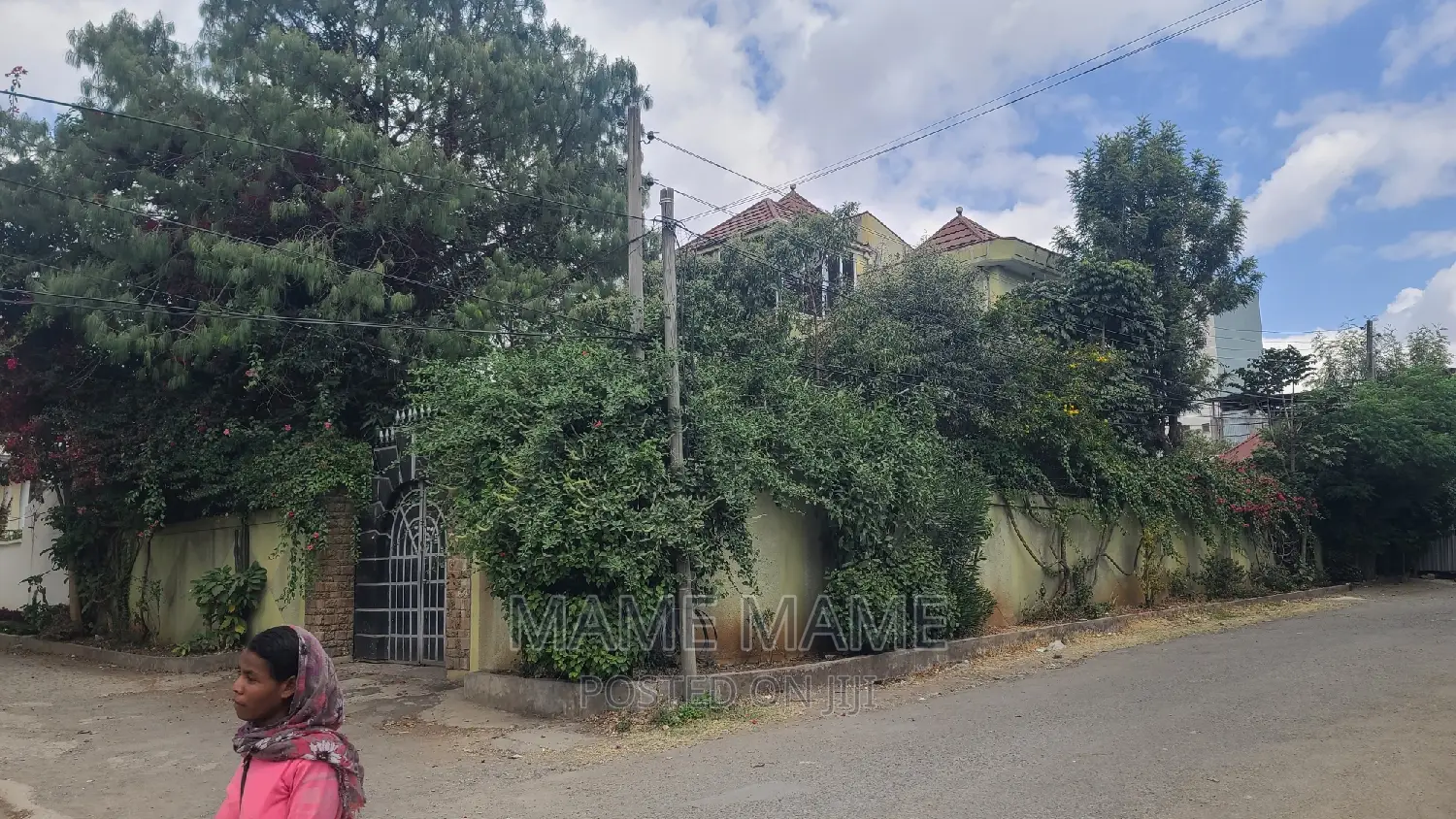 8bdrm House in Addis Abeba, Bole for sale