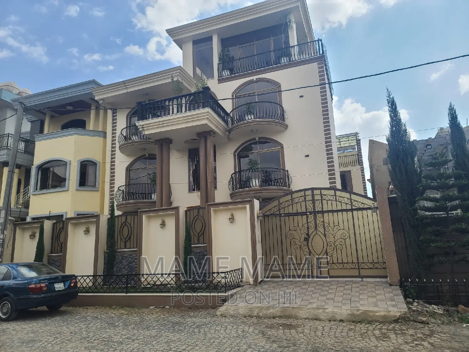 9bdrm House in Addis Abeba, Bole for sale