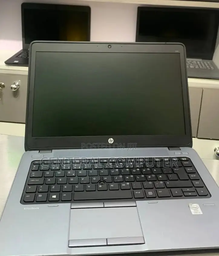 New Laptop HP EliteBook 820 G3 8GB Intel Core i5 HDD 1T