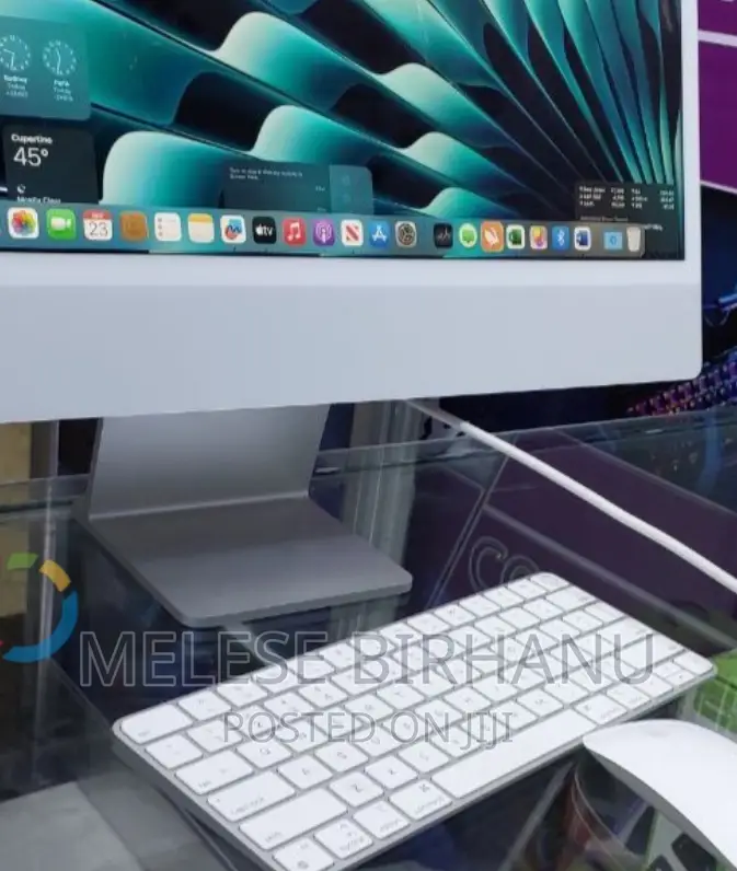 New Desktop Computer Apple iMac M1 8GB Intel Core I5 SSD 256GB