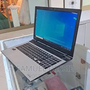 Laptop Toshiba Satellite C55 4GB AMD A8 HDD 500GB