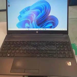 New Laptop HP 250 G8 8GB AMD Ryzen 5 SSD 256GB