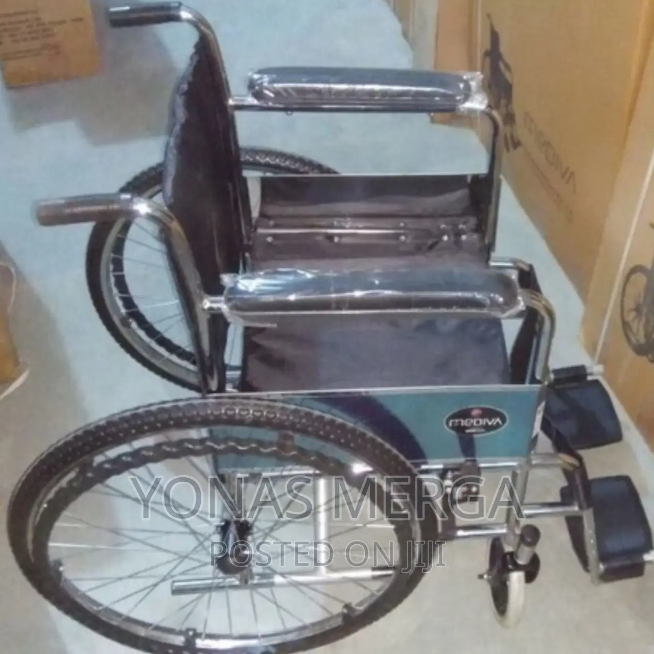 Indoor / Outdoor Use Wheelchair
Premium Quality Material