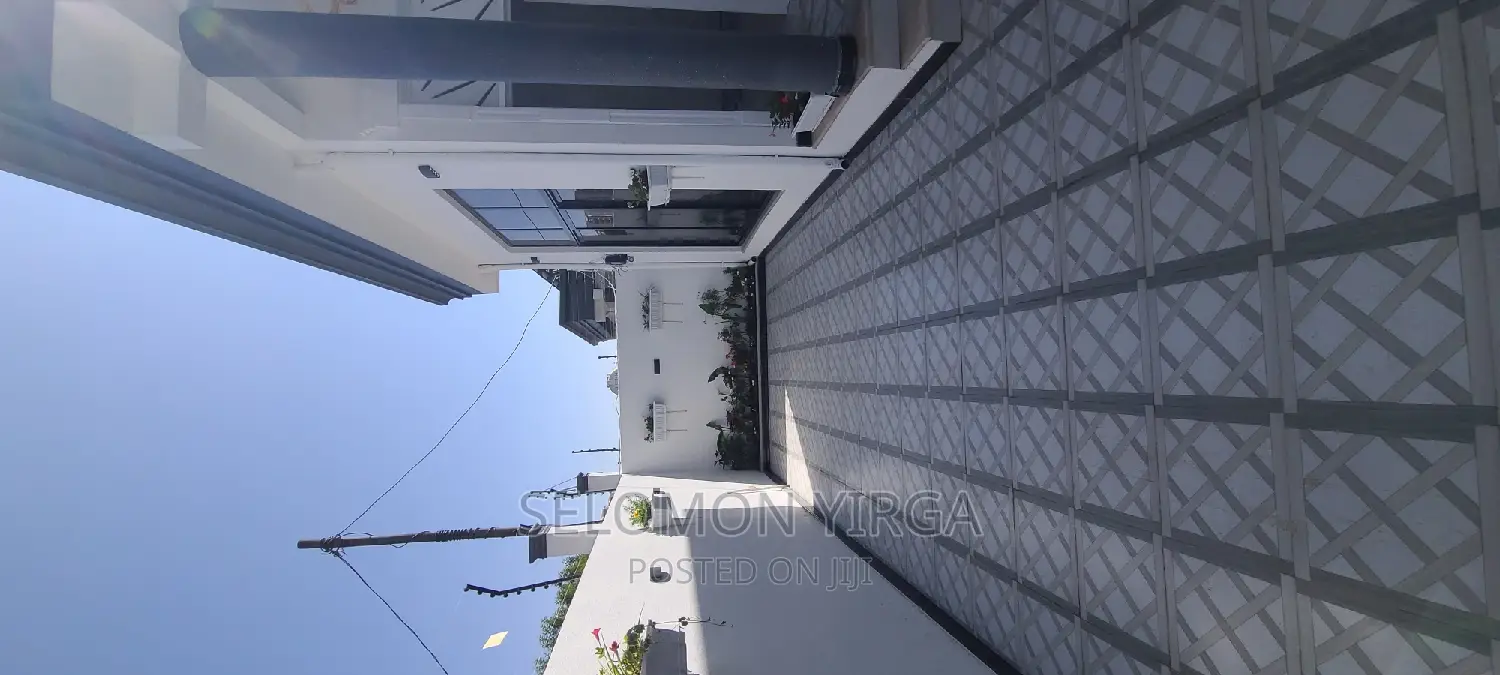 3bdrm Villa in Adis Abba, Bole for sale