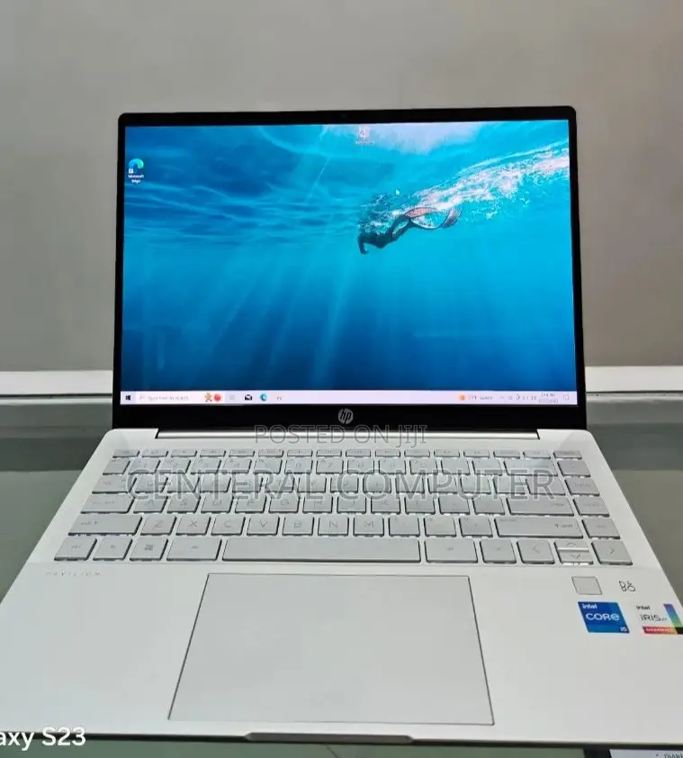 New Laptop HP 14-Dq1088wm 16GB Intel Core I7 SSD 512GB