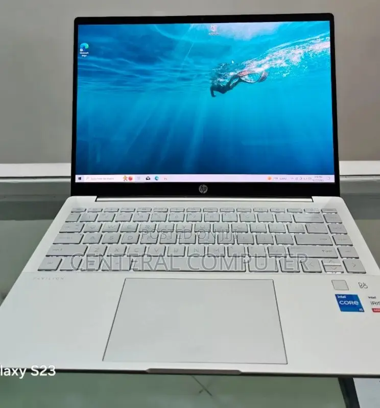 New Laptop HP 14-Dq1088wm 16GB Intel Core I7 SSD 512GB
