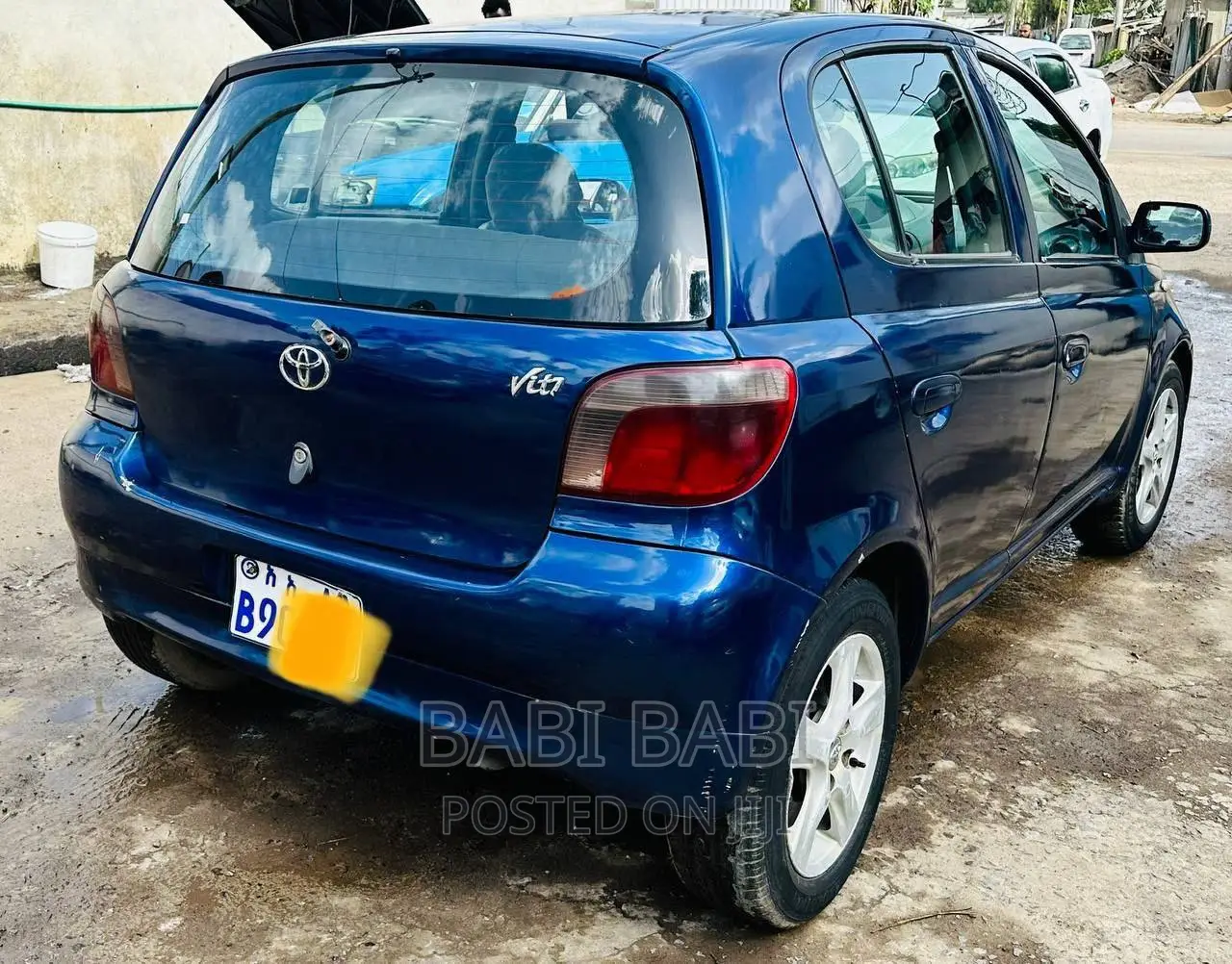 Toyota Vitz 2001 Blue