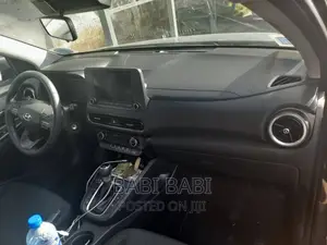 Hyundai Kona 2022 White