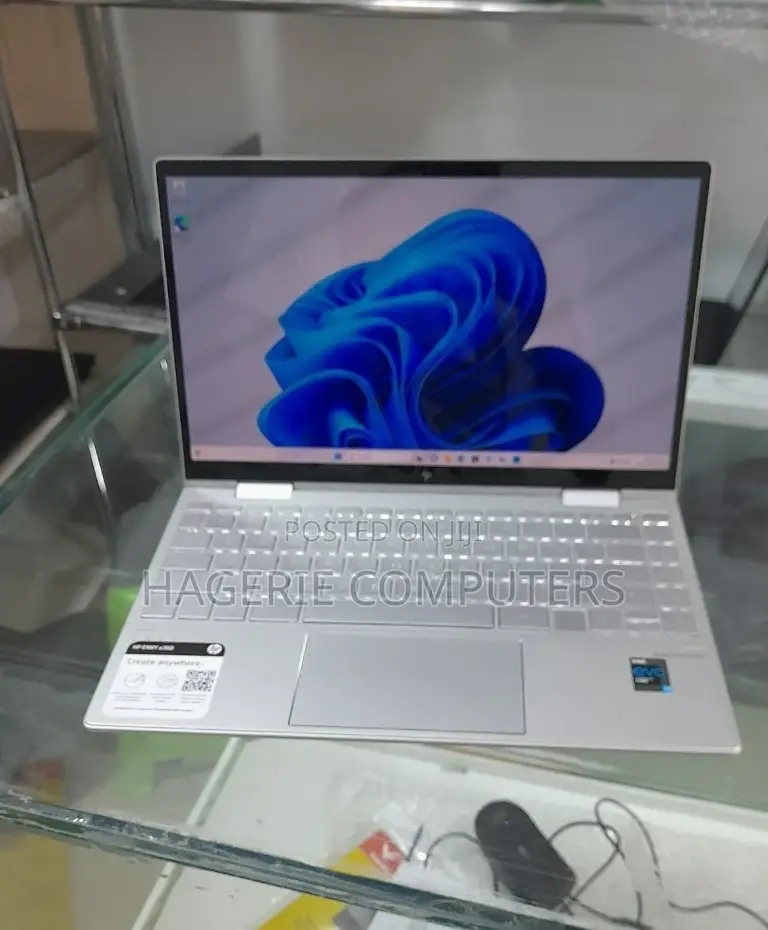 New Laptop HP Envy X360 8GB Intel Core I7 SSD 512GB