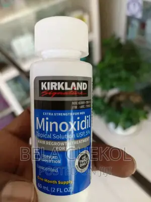 Kirkland Minoxidil With Derma Roller System