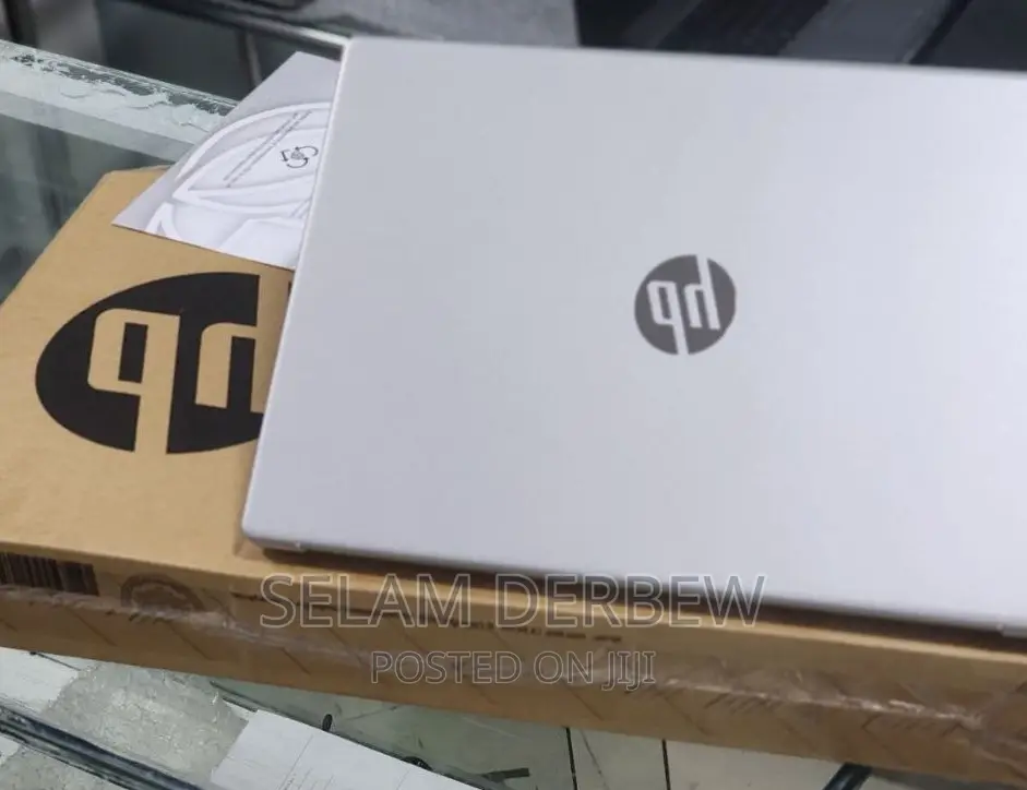 New Laptop HP Stream Notebook 4GB AMD Ryzen 3 HDD 256GB