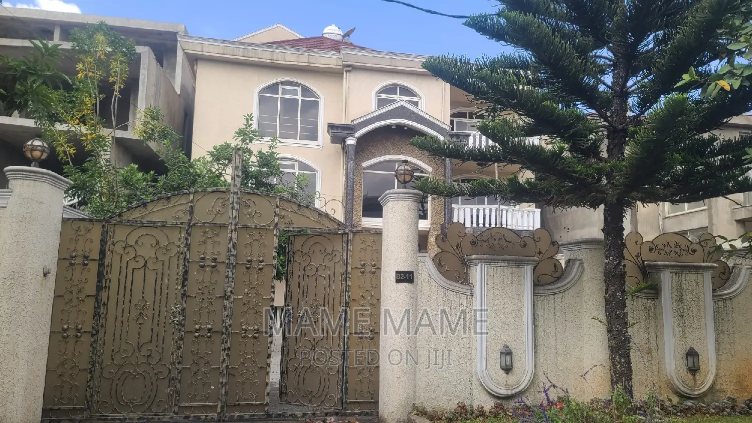 8bdrm Apartment in Addis Abeba, Bole for sale