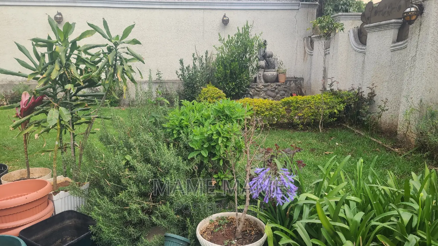 8bdrm Apartment in Addis Abeba, Bole for sale