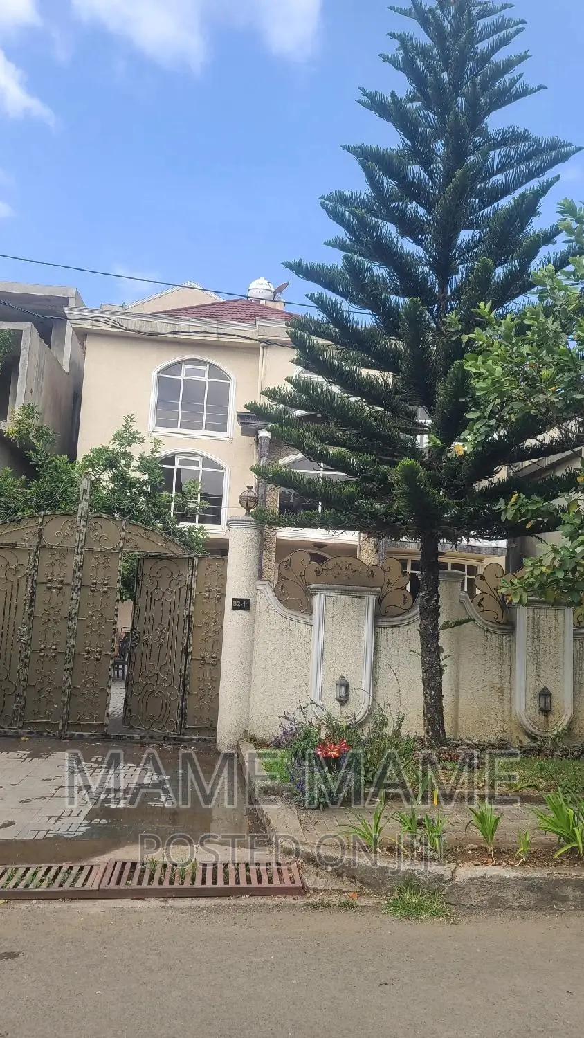 8bdrm Apartment in Addis Abeba, Bole for sale