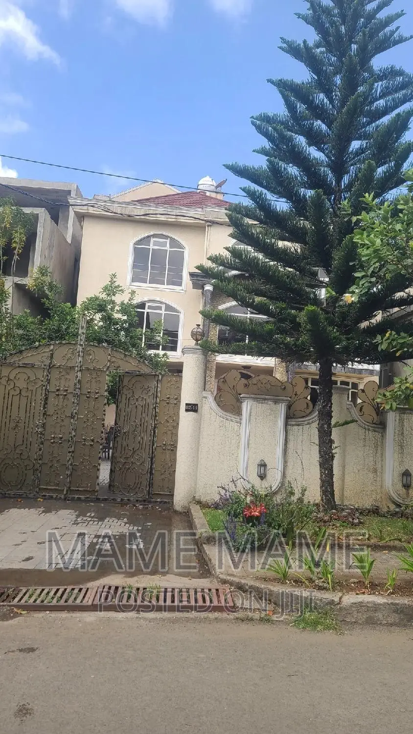 8bdrm Apartment in Addis Abeba, Bole for sale