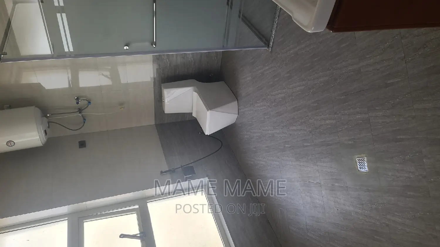 12bdrm House in Addis Abeba, Bole for rent
