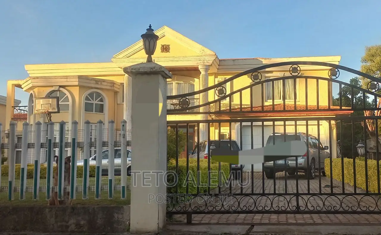4bdrm House in House For Sale, Yeka for sale