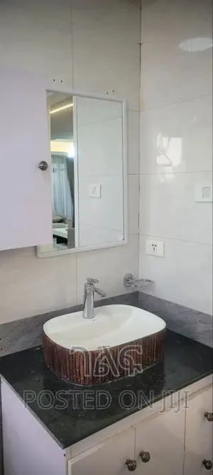 3bdrm Apartment in የግል ፈጋ አስፓልት ዳር, Bole for sale
