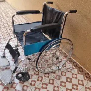 Wheelchair/Wheelchair/Steel Robust Design Folding Wheelchair