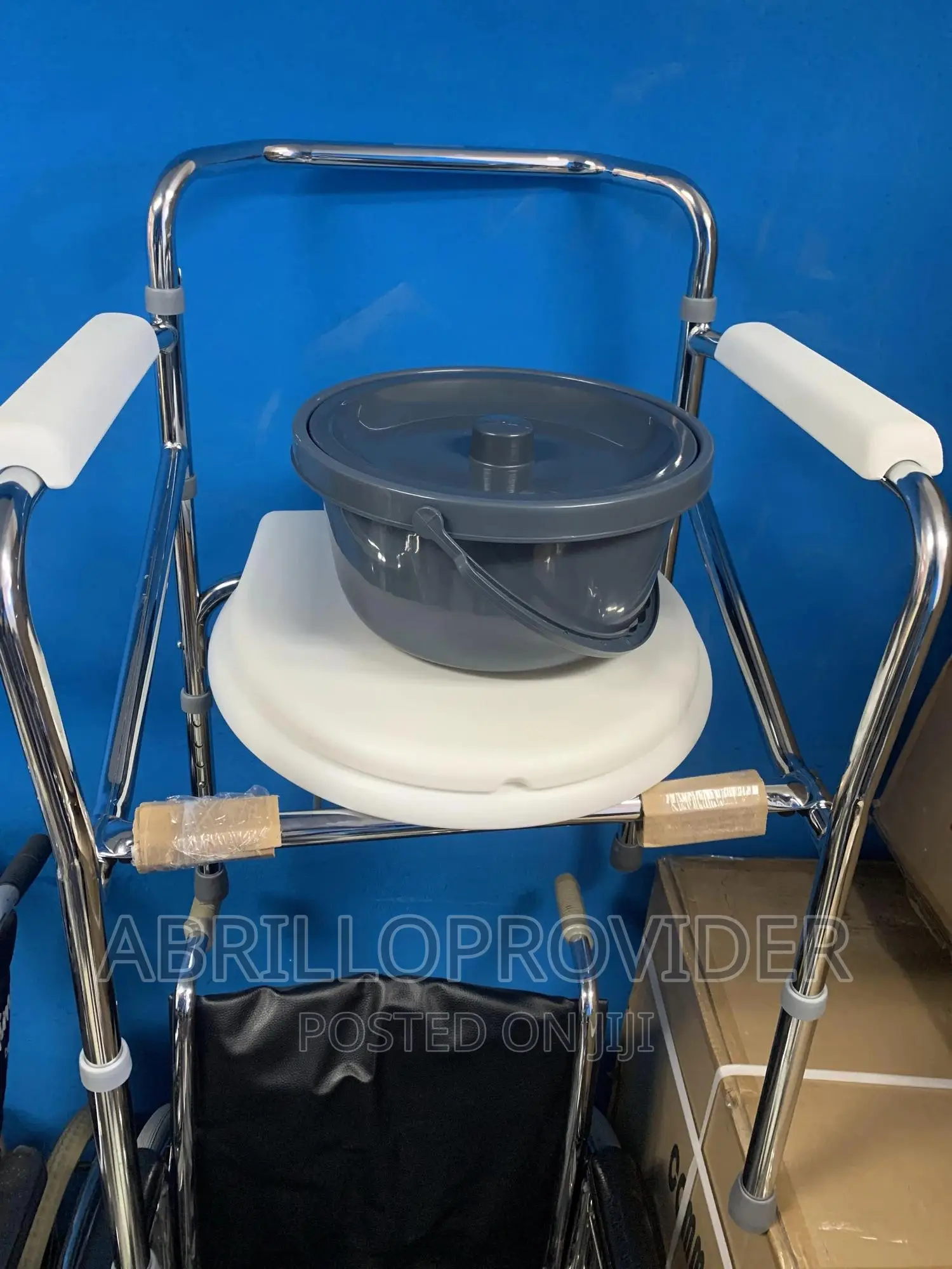 Non-Slip Design Shower Chair: Commode Chair